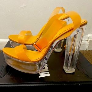 Ain’t playing fair Platform Heels - Nude color - size 10